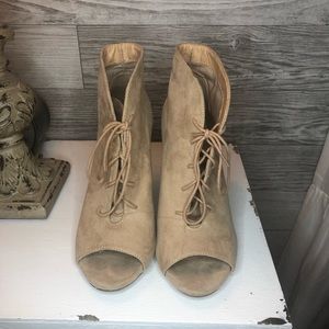 ❗️SOLD❗️Wild Diva peep toe boots